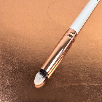 Crown Brush - CWG09-DETAIL CREASE