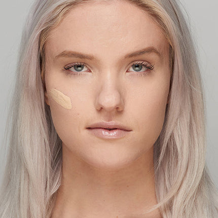 UOMA Beauty - FLAWLESS IRL SKIN PERFECTING FOUNDATION