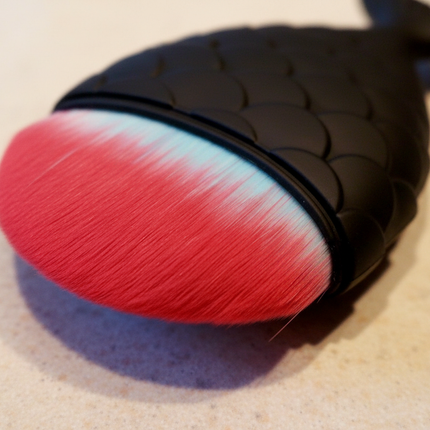 REK Cosmetics - REK Cosmetics Blending Fishtail brush | REK Cosmetics