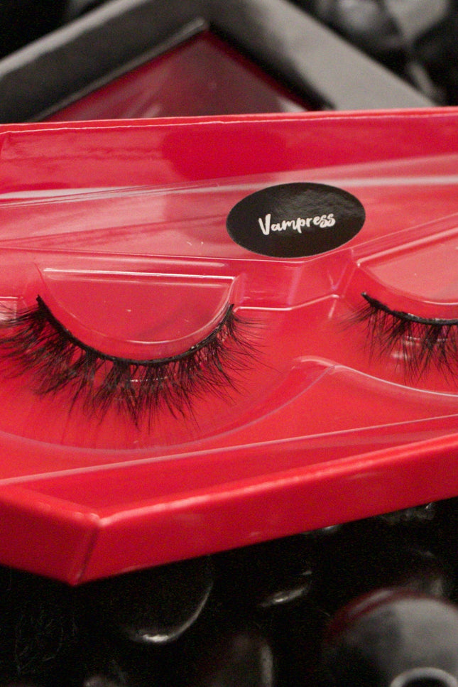 Curst Kosmetics - Vampress Lashes
