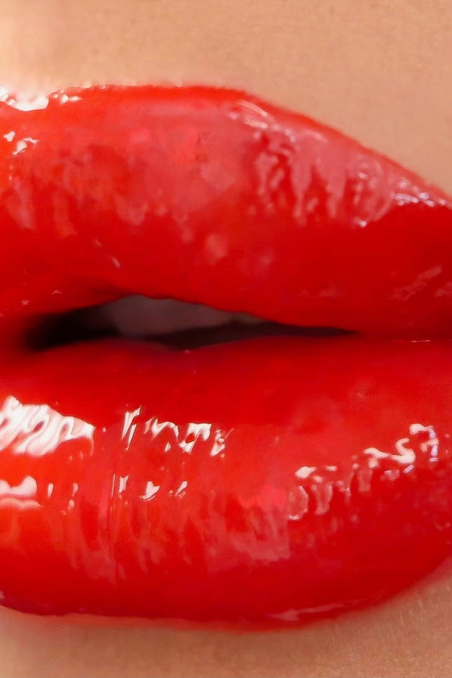 Curst Kosmetics - Lip Gloss Potion - She's The Devil