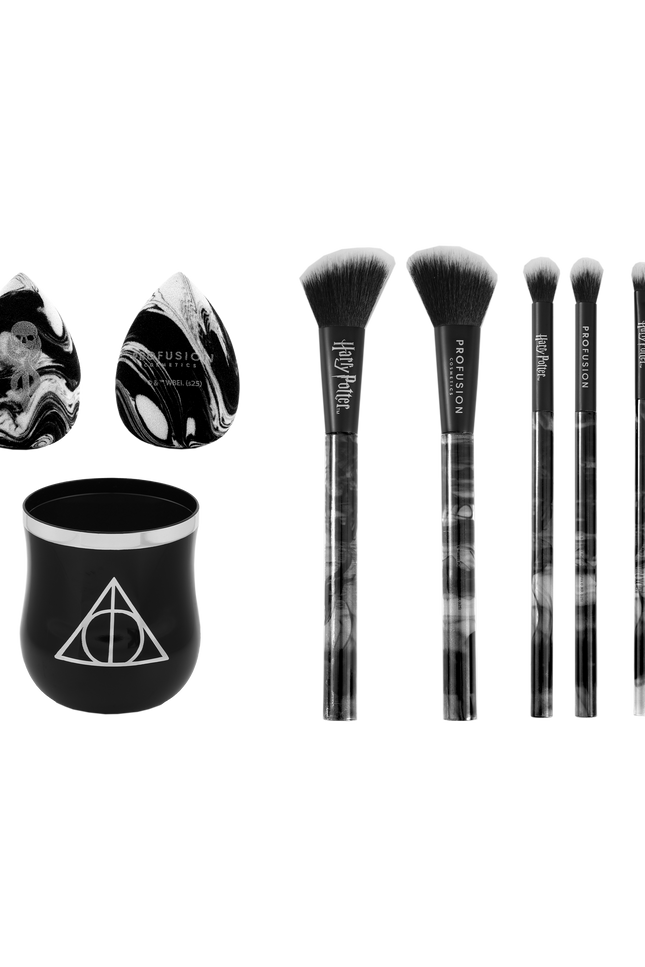 Profusion Cosmetics - HP Dark Arts | Deathly Hallows™ Blend Makeup Brush & Sponge Set