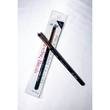 Prolux Cosmetics - Blending brush