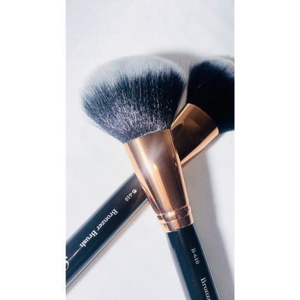 Prolux Cosmetics - PxLook Bronzer Brush