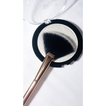 Prolux Cosmetics - Rose Gold Fan Brush
