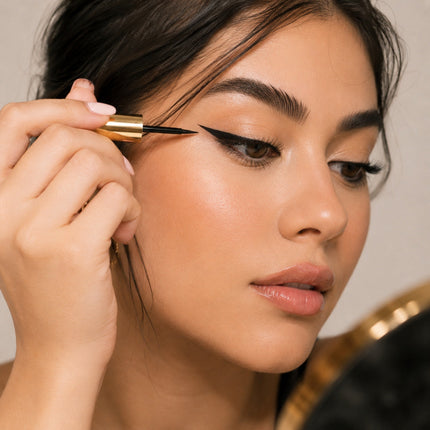 Prolux Cosmetics - Eyeliner - Matte Waterproof