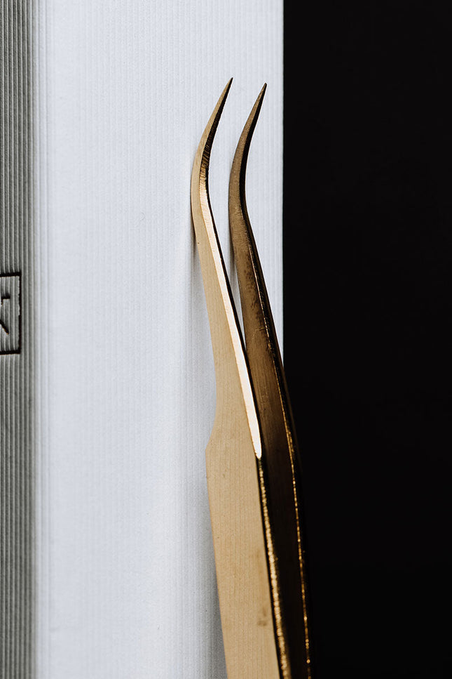 Lash Affair - Two of a Kind | Isolation + Classic Lash Tweezers