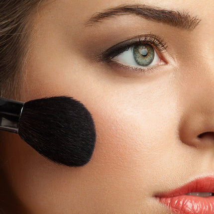 Amazing Cosmetics - Velvet Brush